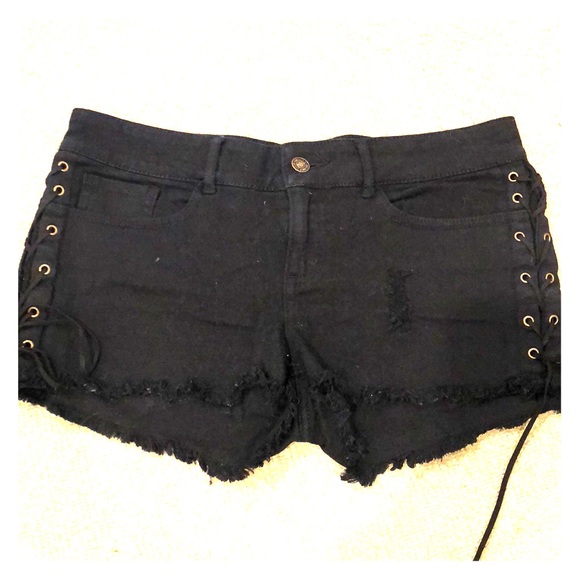Forever 21 lace up black denim shorts - Picture 1 of 4